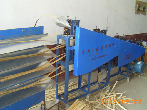 破篾機(jī),破竹機(jī),竹子加工設(shè)備,竹子清邊機(jī),長(zhǎng)沙破竹機(jī),竹片分層機(jī) 破篾機(jī),破竹機(jī),竹子加工設(shè)備,竹子清邊機(jī),長(zhǎng)沙破竹機(jī),竹片分層機(jī)